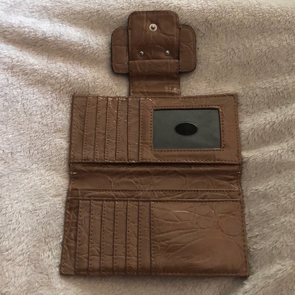 Lightly used Guess Patent Brown Leather wallet 💞 - Picture 2 of 7